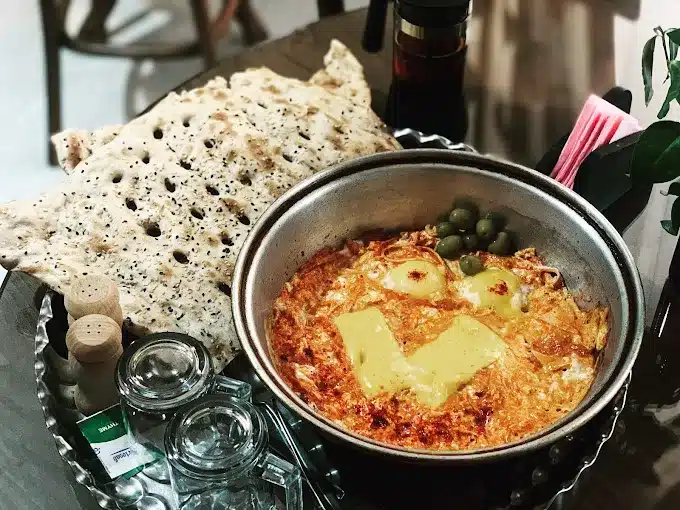 کافه صبحانه داژو بهترین صبحانه قم